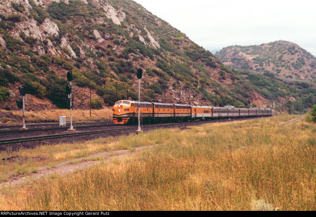 e/b Rio Grande Zephyr